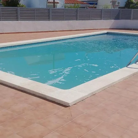 Holiday home Casa En Para 6 Personas Con 2 Y Piscina Comunitaria