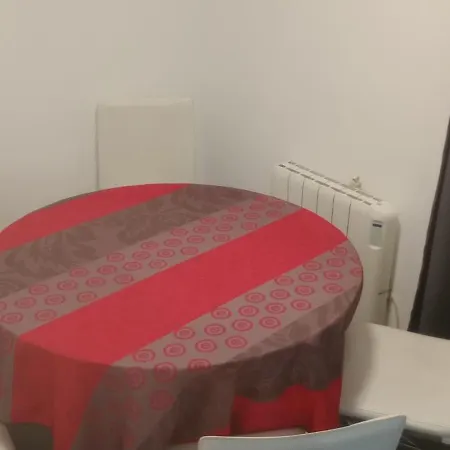 Casa En Para 6 Personas Con 2 Y Piscina Comunitaria *